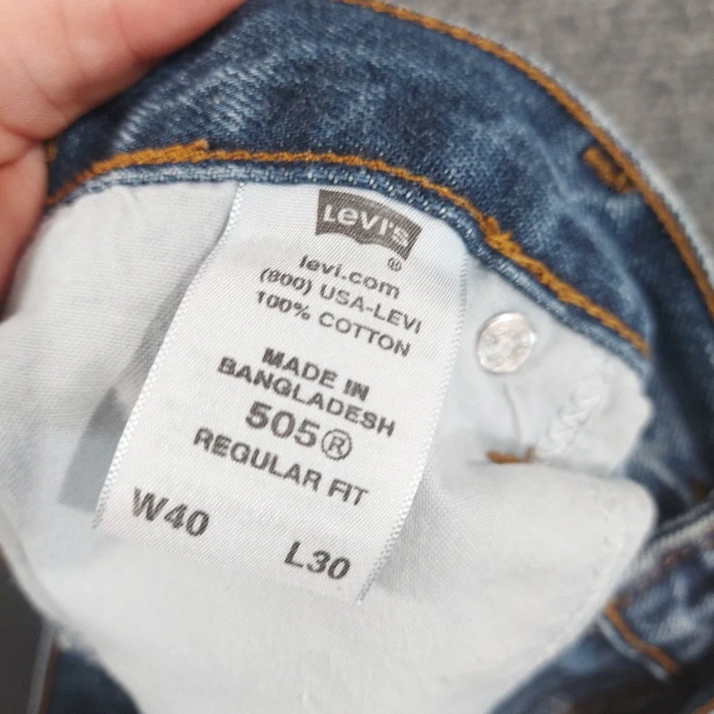 Vintage Levi's 505 Regular Fit Jeans Men 40x30 Blue Straight Leg Denim Pants Y2K